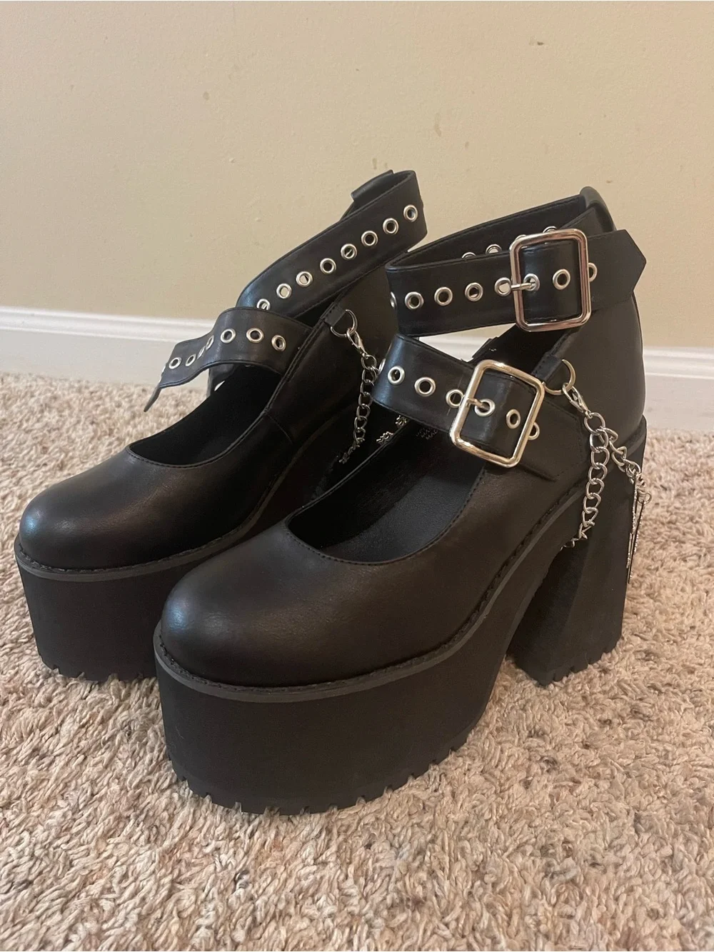 Dolls Kill Widow “Damned if I do” platform Mary Janes. Sz 9 NWT